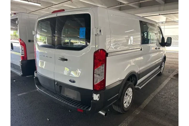 $39995 : Ford Transit 2025 250 3dr SW image 2