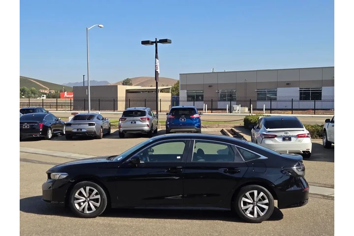 $21888 : Honda Civic 2025 LX 4dr Seda image 7