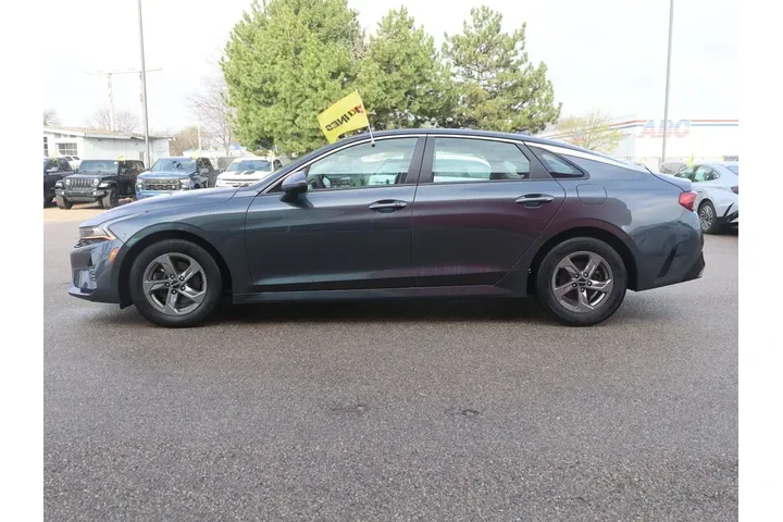 $15877 : Kia K5 2022 LXS 4dr Sedan image 6