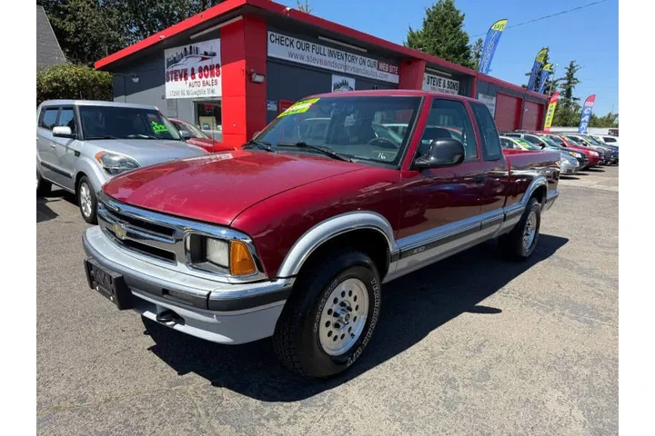 $12995 : 1996 S-10 LS image 5