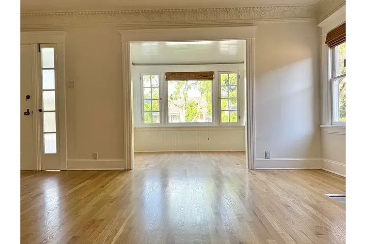 $2800 : 3bed available for rent image 6