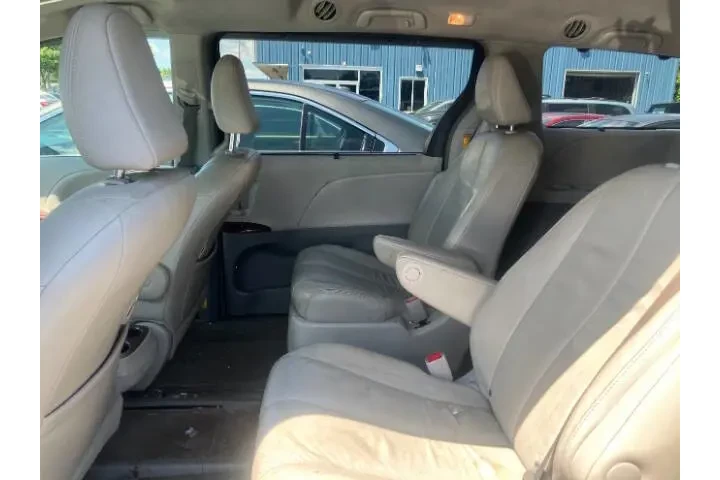 $14500 : 2013 Sienna image 8