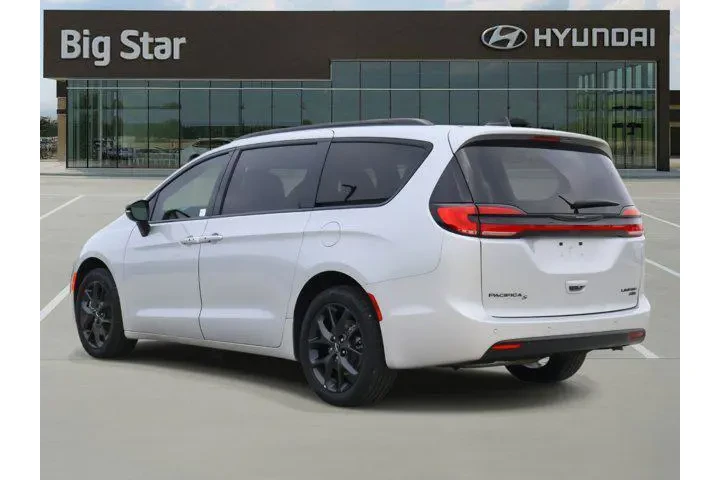 $38988 : Chrysler Pacifica 2024 AWD L image 3