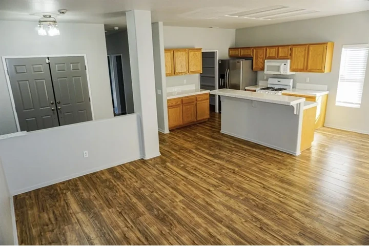 $1200 : 2 Recámaras con Baño Privado image 2