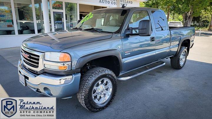 2006 GMC Sierra 2500HD SLT 4WD image 4