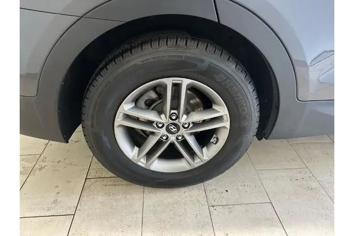 $14990 : Hyundai SANTA FE Sport 2017 image 8