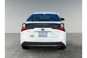 $20882 : Toyota Prius 2022 thumbnail