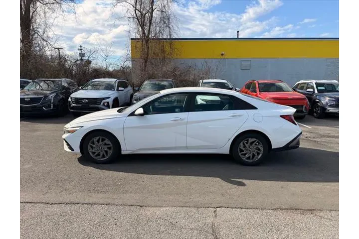 $18490 : Hyundai ELANTRA 2024 SEL 4dr image 7