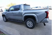 $35988 : Toyota Tacoma 2024 4x2 SR5 4 thumbnail
