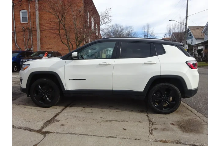 $10900 : 2018 Compass Altitude 4x4 image 7