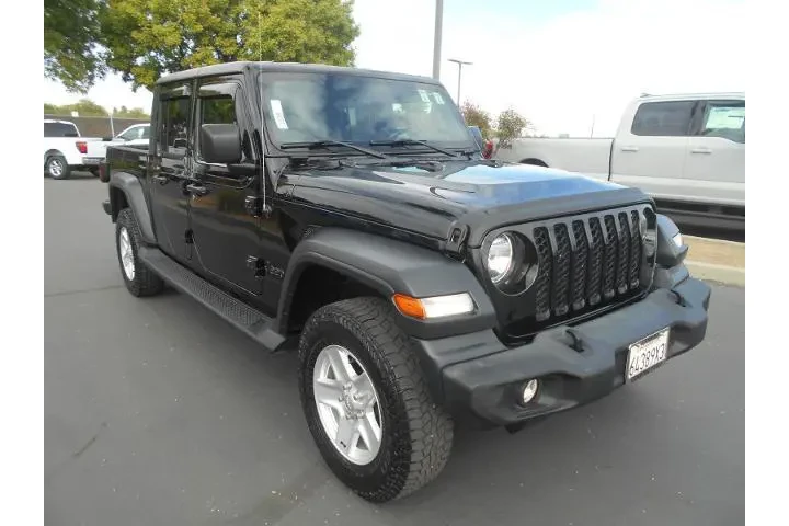 $26995 : Jeep Gladiator 2020 4x4 Spor image 6