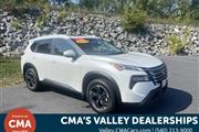 PRE-OWNED 2024 NISSAN ROGUE SV en Madison WV