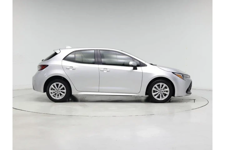 $22998 : Toyota Corolla Hatchback 202 image 7