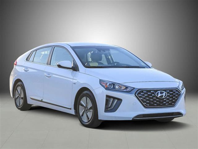 $18580 : Pre-Owned 2020 Hyundai IONIQ image 3