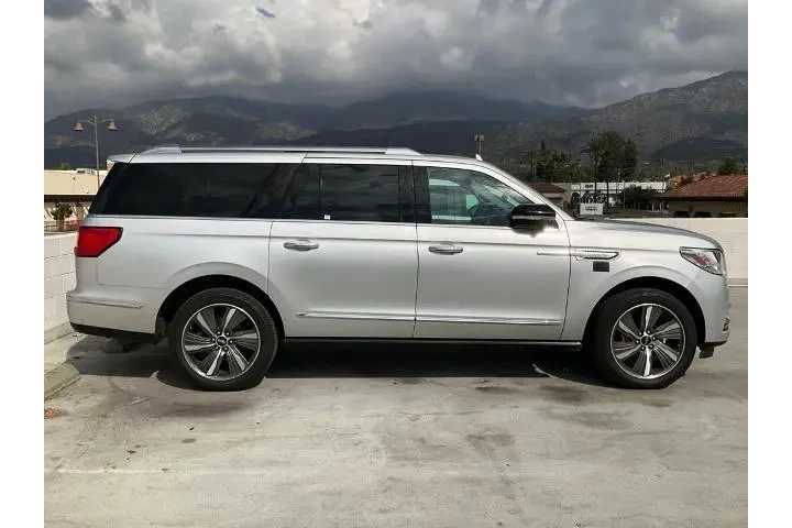 $31888 : Lincoln Navigator L 2019 4x4 image 4
