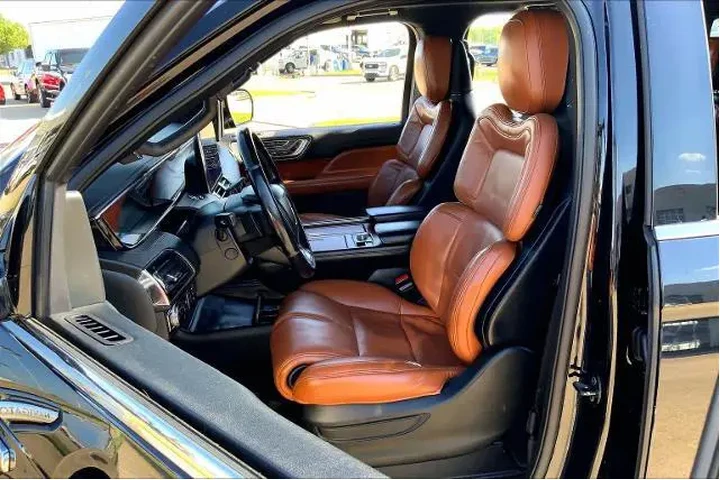 $19797 : Lincoln Navigator L 2020 4x4 image 8