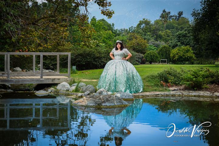 Fotografía y Video Quinceañera image 7