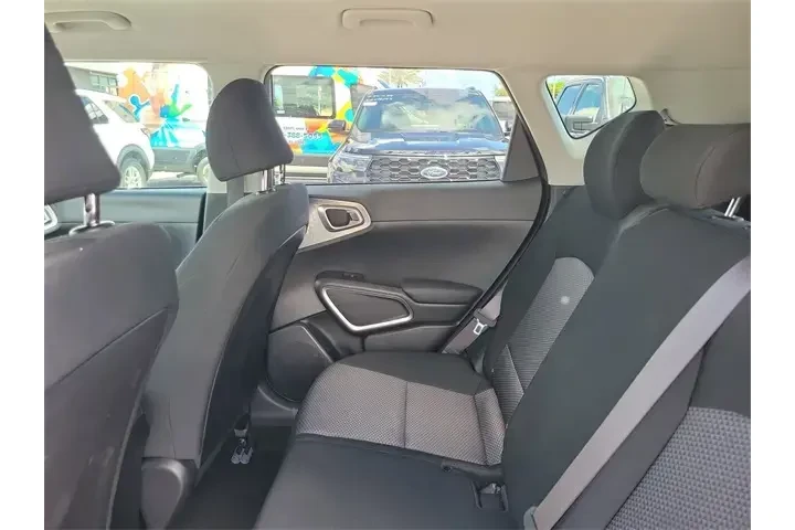 $15291 : Kia Soul 2023 S 4dr Crossove image 9
