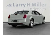 Chrysler 300 2016 Limited 4d thumbnail