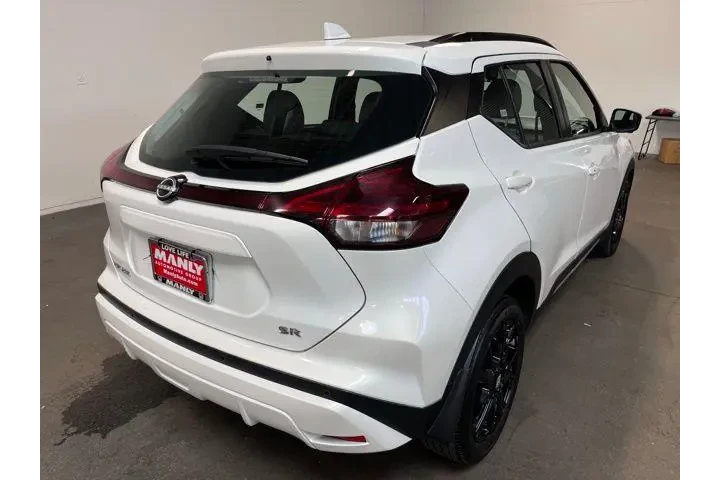 $17980 : Nissan Kicks 2023 SR 4dr Cro image 3