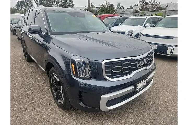 $34991 : Kia Telluride 2024 S 4dr SUV image 1