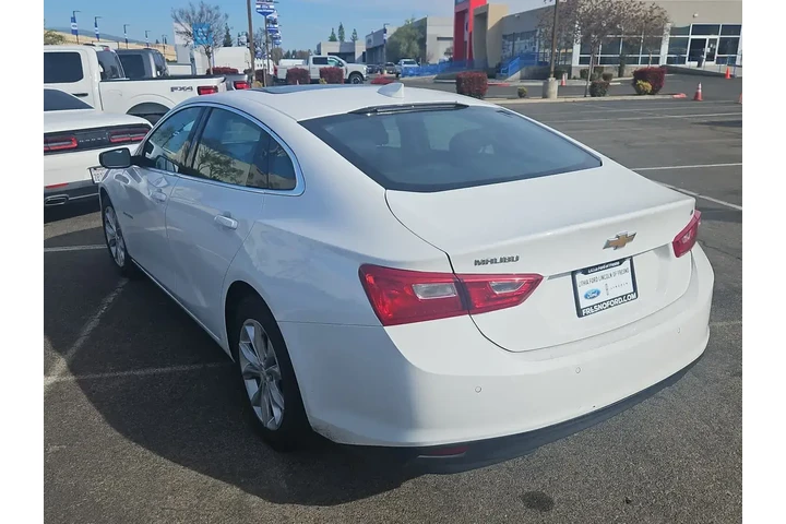 $17500 : Chevrolet Malibu 2024 LT 4dr image 6