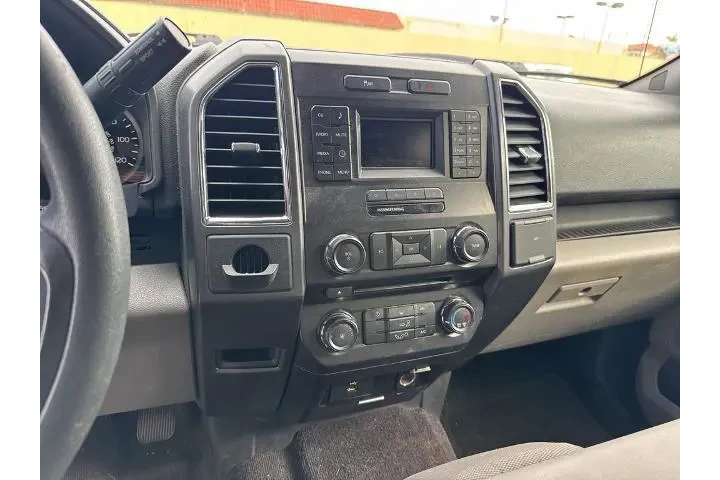 $18559 : Ford F-150 2017 4x2 XL 4dr S image 10