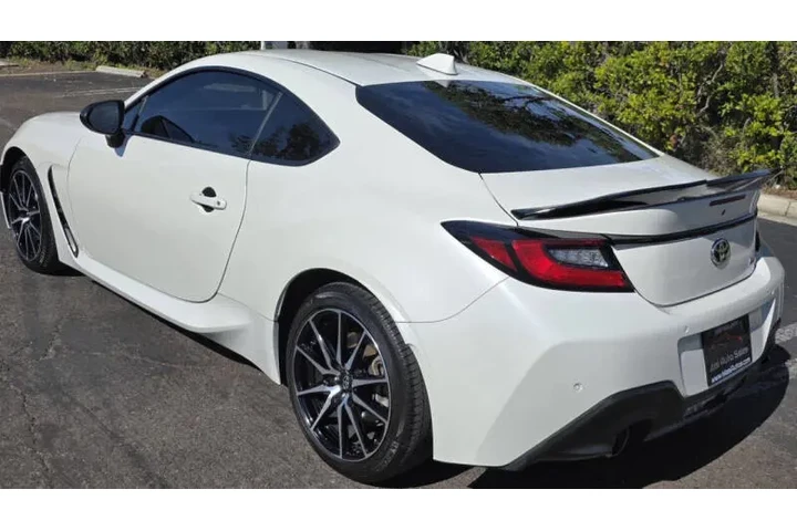 $19950 : 2022 GR86 image 5