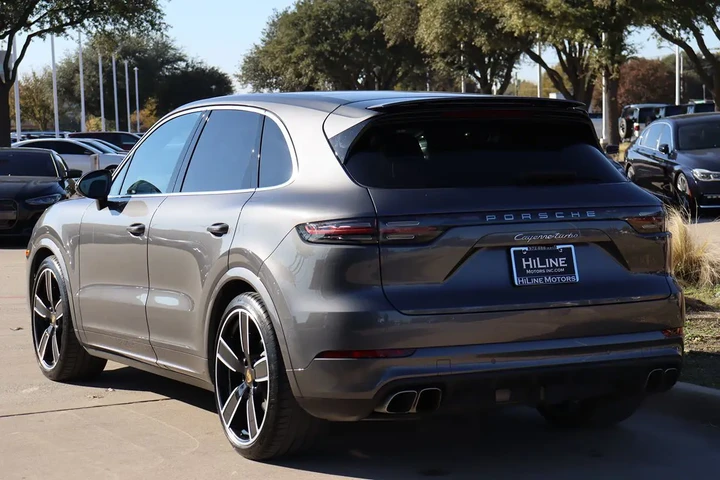 $69998 : 2020 Cayenne Turbo image 8