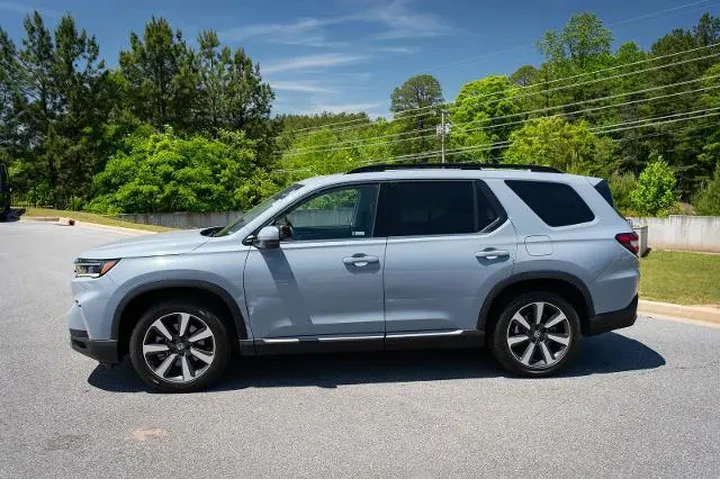 $39874 : Honda Pilot 2024 Touring 4dr image 5