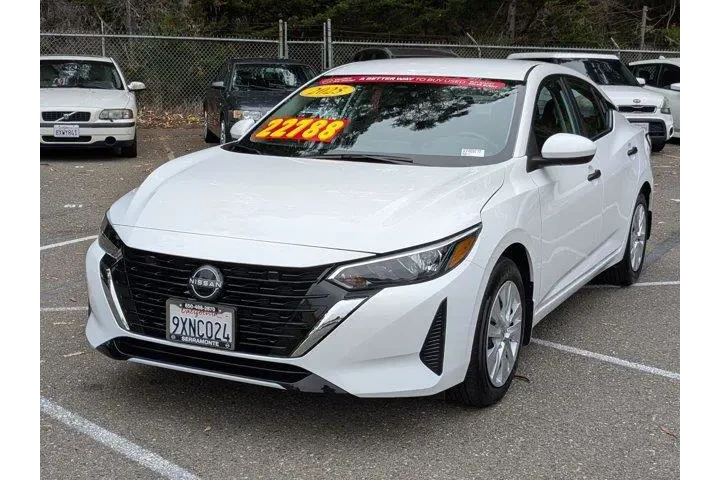 $22788 : Nissan Sentra 2025 S 4dr Sed image 2
