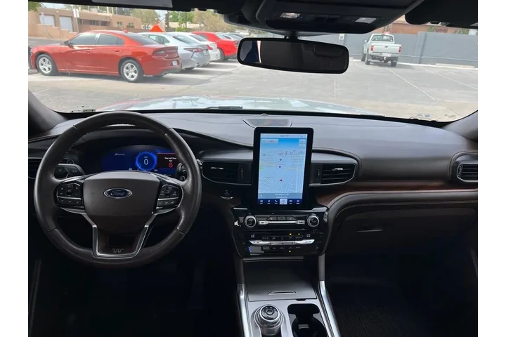 2021 Explorer King Ranch AWD image 9