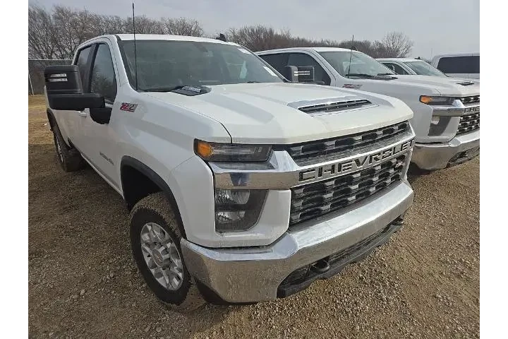 $39909 : Chevrolet Silverado 2500HD 2 image 3