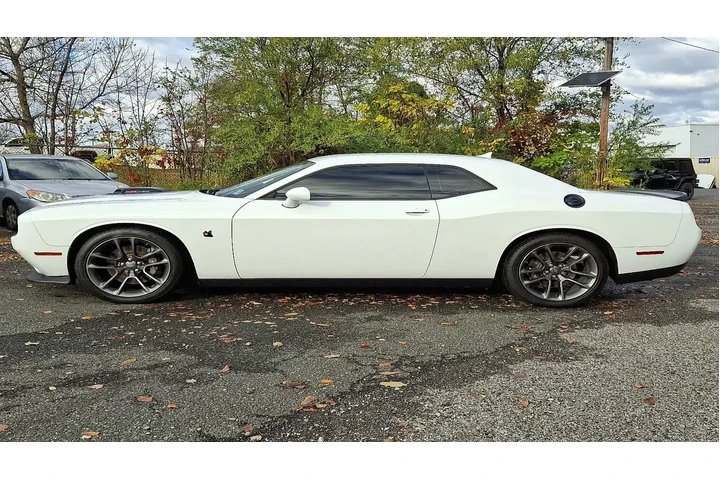 $39997 : Dodge Challenger 2022 R/T Sc image 2