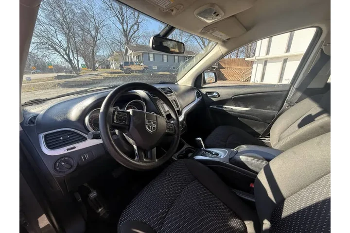 $4999 : 2019 Journey SE Value Package image 8