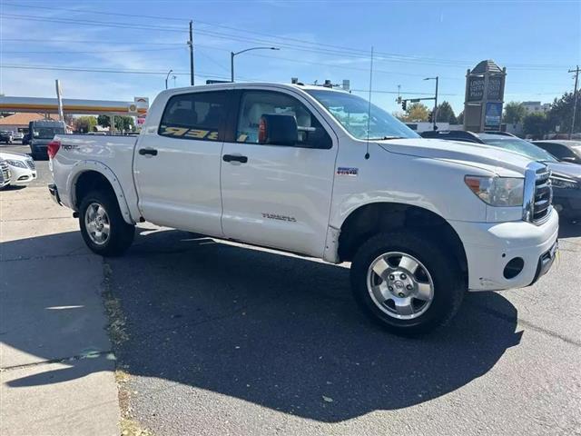 $17650 : 2010 TOYOTA TUNDRA CREWMAX image 4