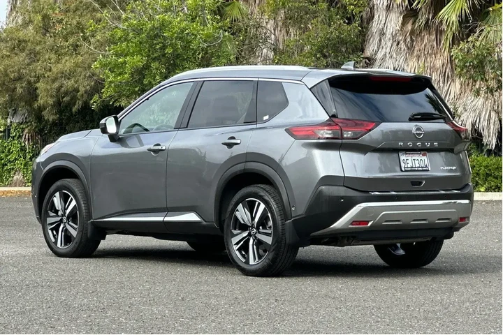 $25997 : Nissan Rogue 2023 Platinum 4 image 5