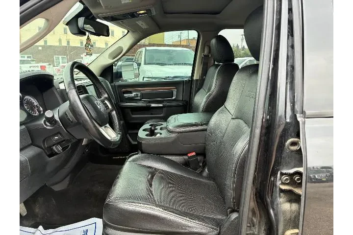 $23995 : Ram 1500 2015 4x4 Laramie 4d image 7