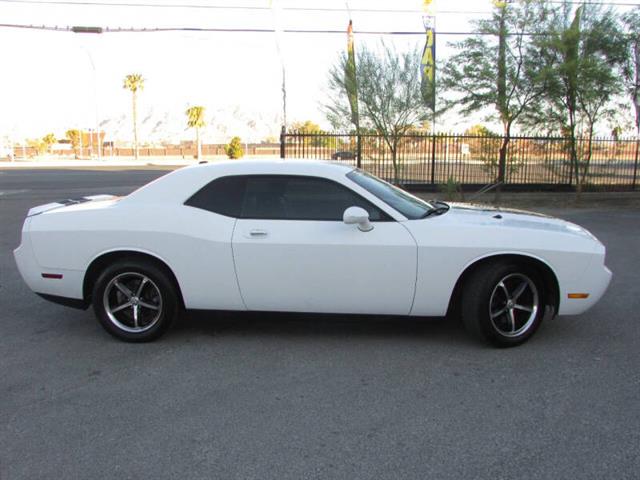 $10995 : 2010 Challenger SE image 4