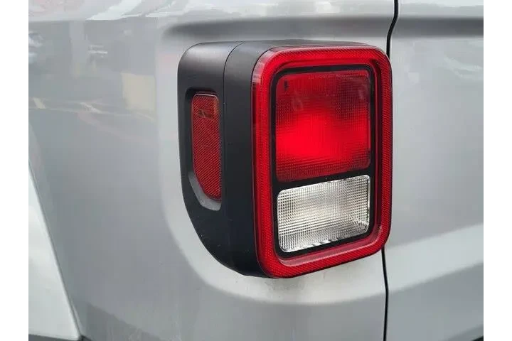 $32800 : Jeep Gladiator 2023 4x4 Spor image 9