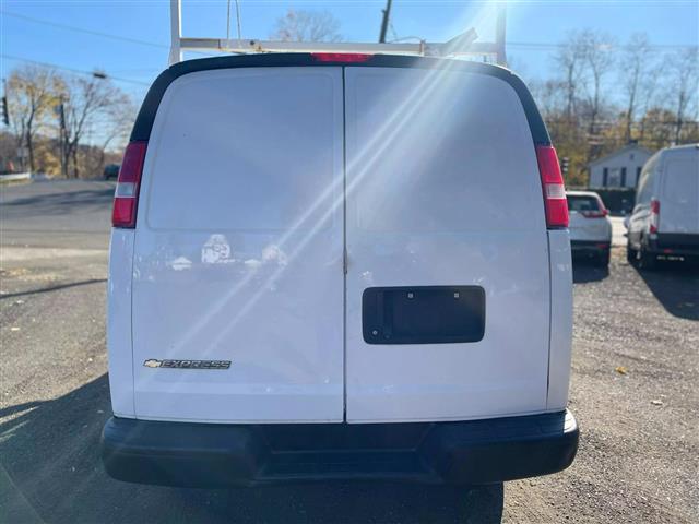 $17900 : 2017 CHEVROLET EXPRESS 2500 C image 7