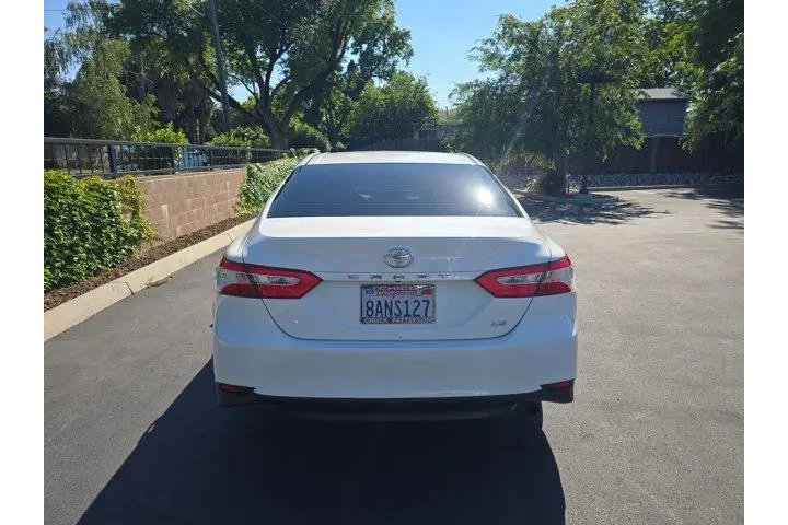 $15995 : Toyota Camry 2018 LE 4dr Sed image 4