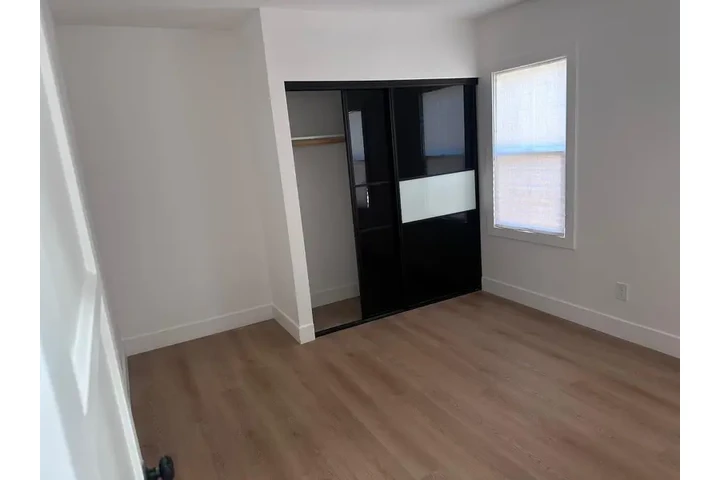 $2900 : Looking for a house to rent? image 6