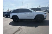 $31980 : Jeep Grand Cherokee 2023 4x4 thumbnail