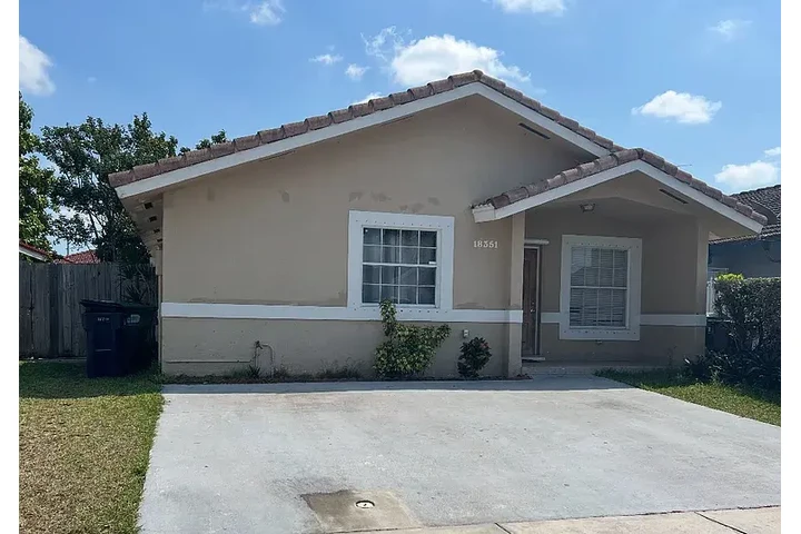 $2000 : HOUSE RENT IN MAIMI FLORIDA image 6