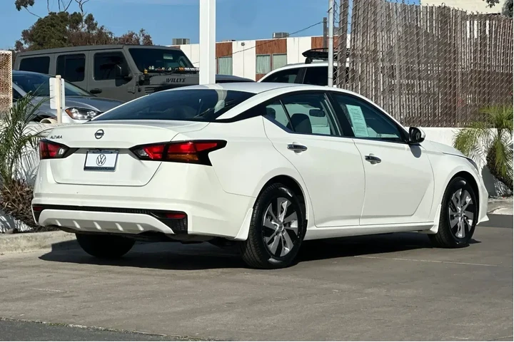 $16900 : Nissan Altima 2021 2.5 S 4dr image 4