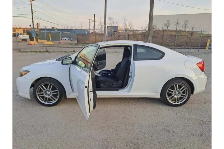 $4999 : 2007 tC image 7