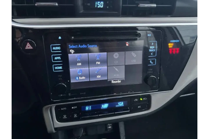 $15500 : 2018 Corolla LE image 6
