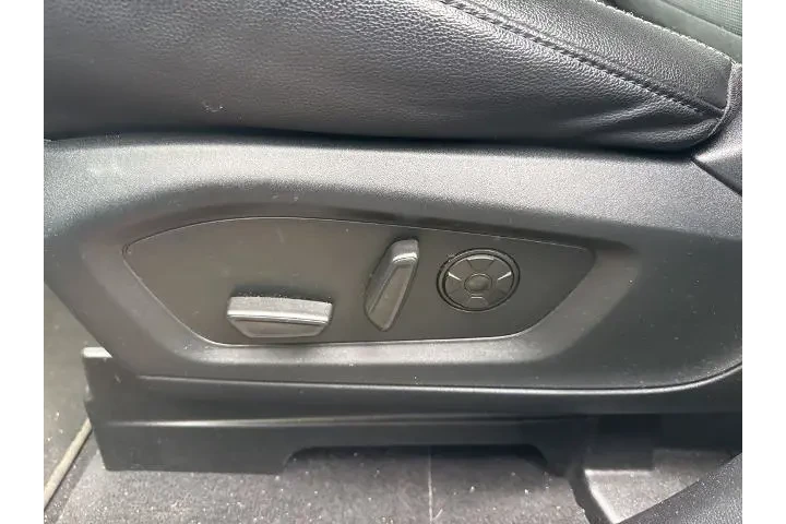 $36289 : Ford Explorer 2022 AWD ST 4d image 7