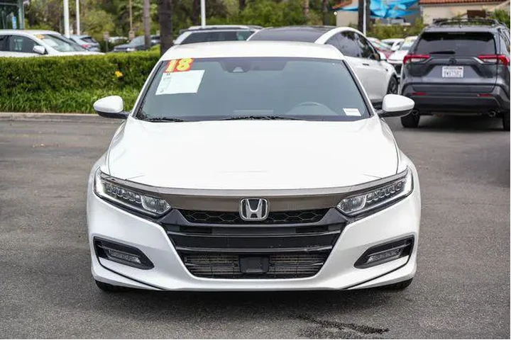 $16500 : Honda Accord 2018 Sport 4dr image 2